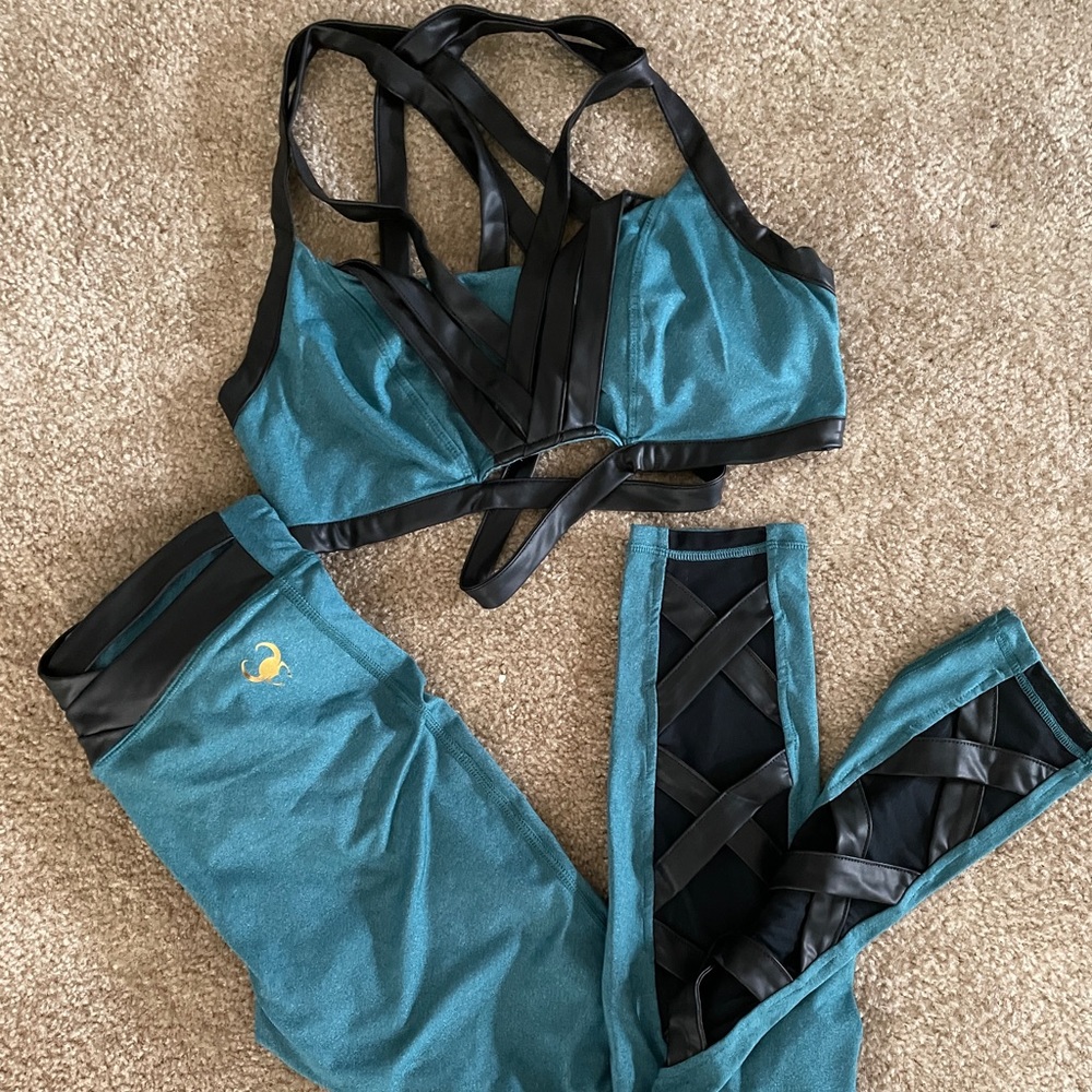 Her Universe Loki Athletic set